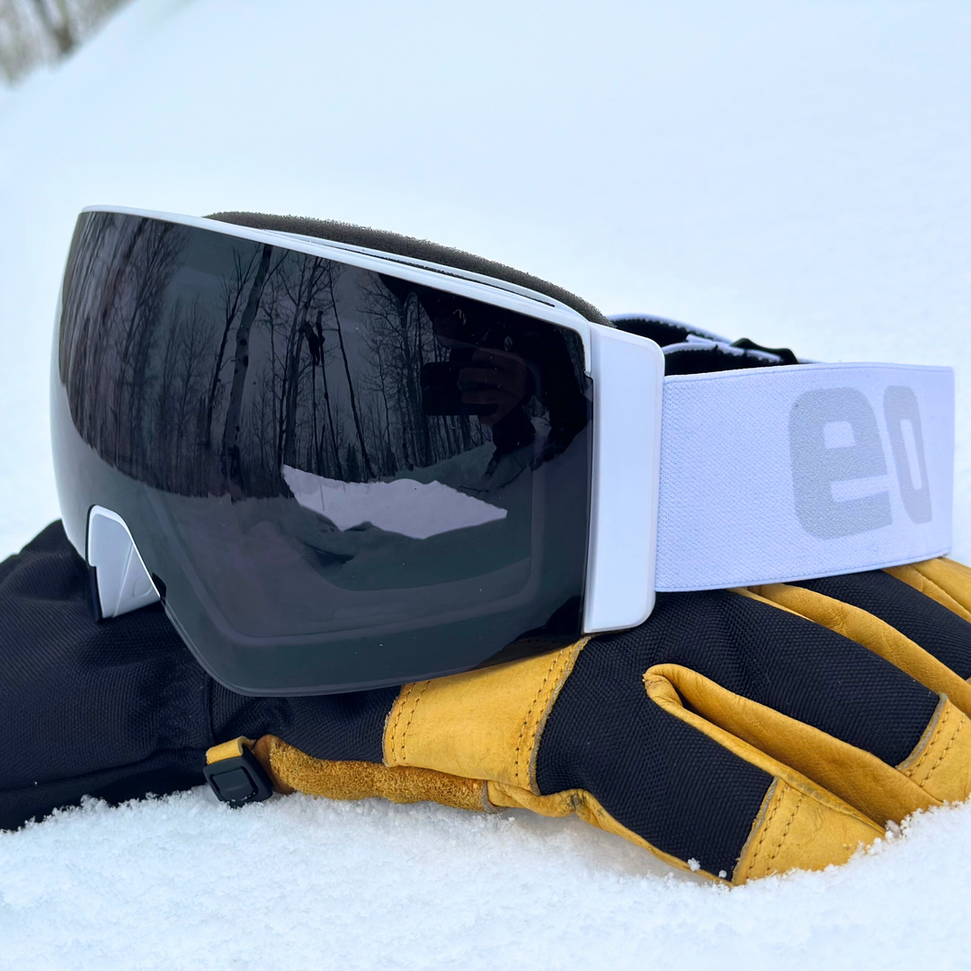 mag goggles The MACH SCHNELL Photochromic Magnetic Lens Snow Goggle White: CLEAR to GRAY